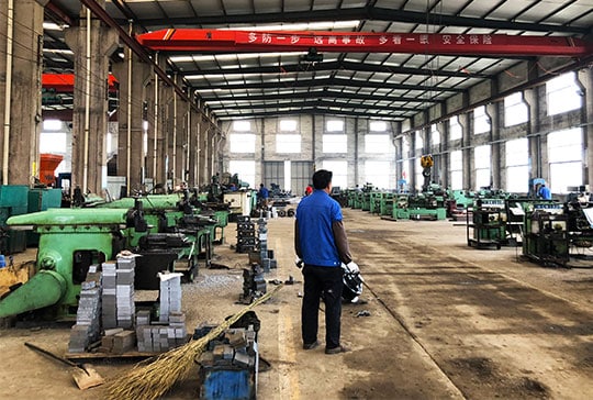 Hollow-block-machine-factory-3