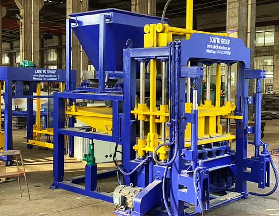 QT5-15 Automatic Concrete Brick Machine