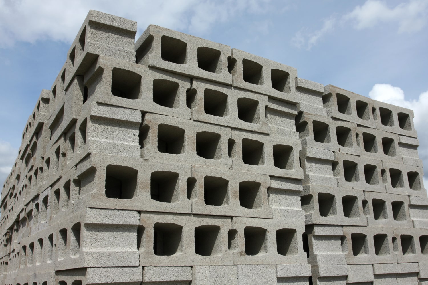 how does block making machine work